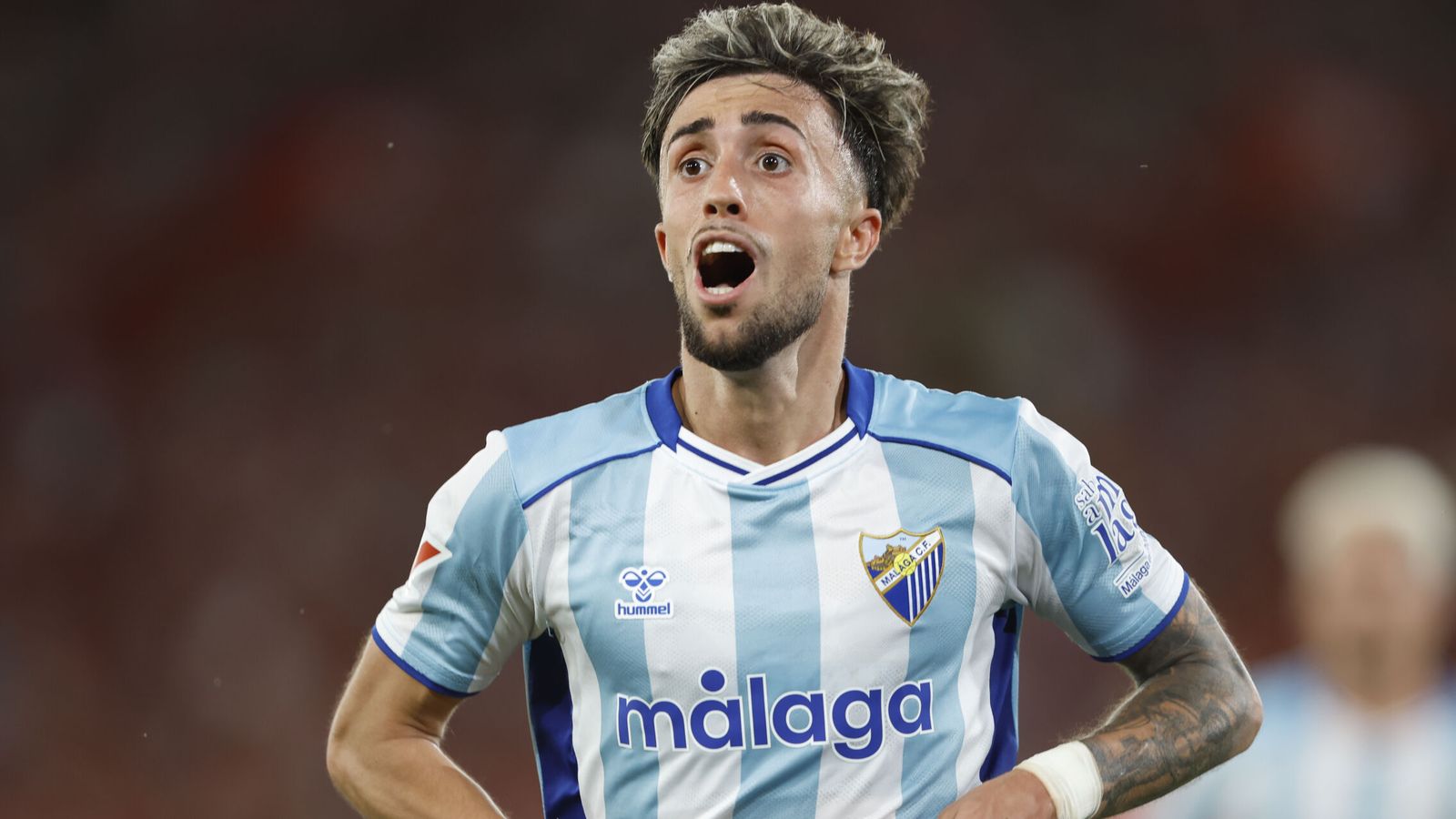 El Málaga derrota al Almería en la final del playoff y regresa a Primera División (1-2)