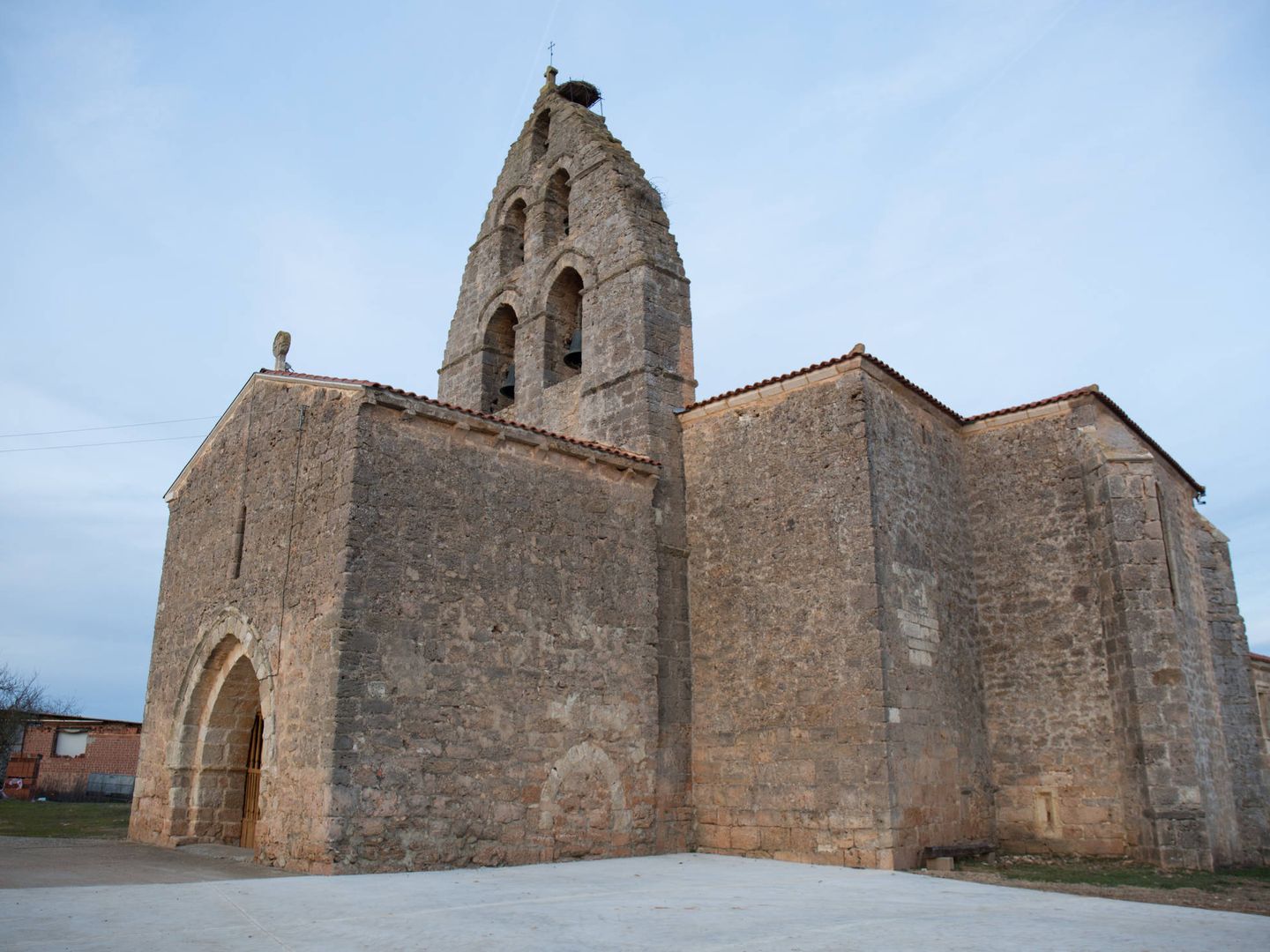 Iglesia de San Román, en Quintanilla de Riofresno (Burgos). (D. B.)