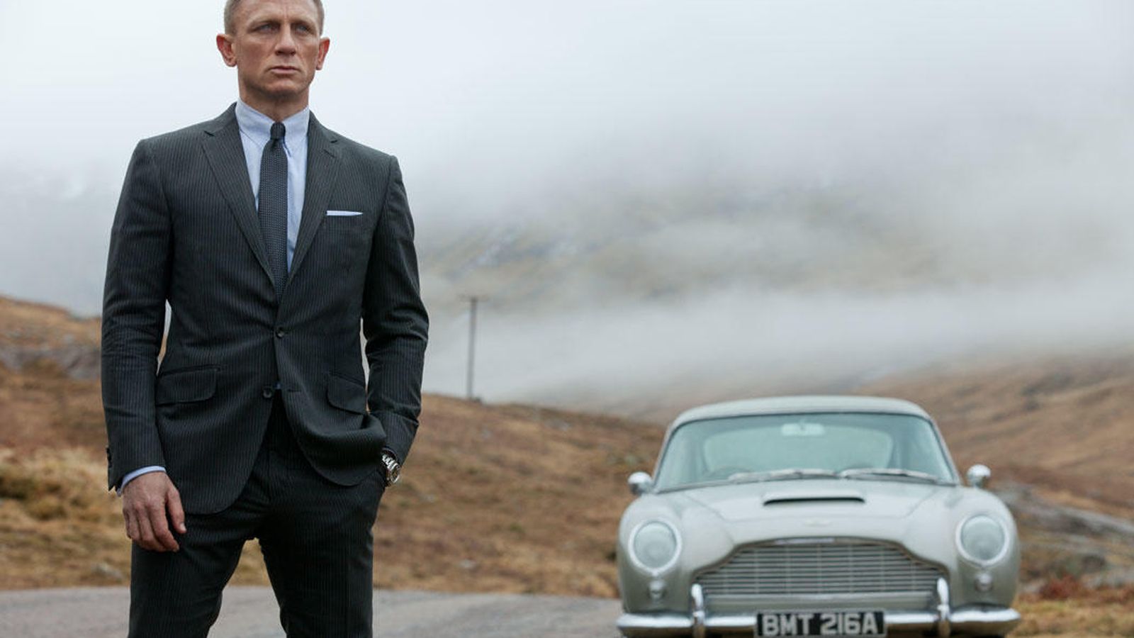 Foto: Daniel Craig luciendo la corbata como a ti te gustaría. (Web oficial de James Bond)