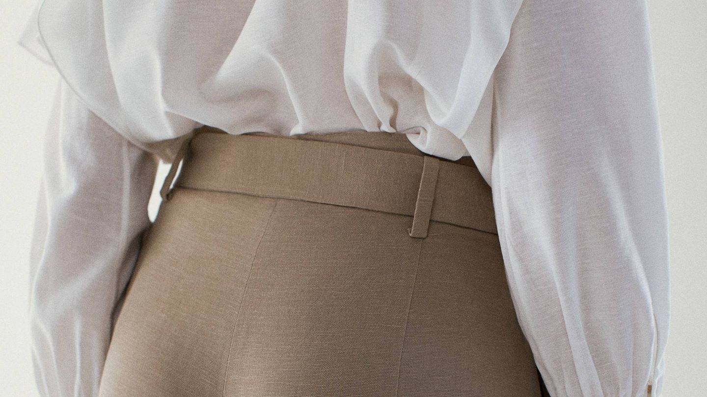 Pantalón ancho de Massimo Dutti. (Cortesía)