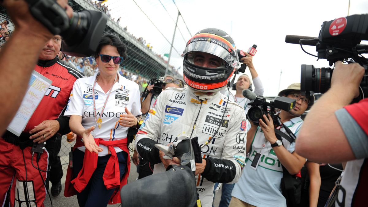 Por qué a la Fórmula 1 le vendría de perlas que Alonso corriera la IndyCar