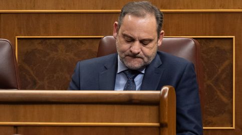 Ábalos mantiene el pulso: Deja la presidencia de la comisión de Interior pero no el escaño