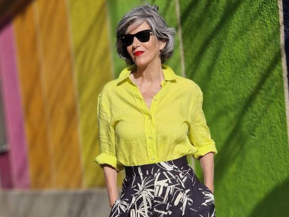 Foto: Te damos las claves del colorido look de Carmen Gimeno con falda de Zara. (Instagram/@carmen_gimeno)