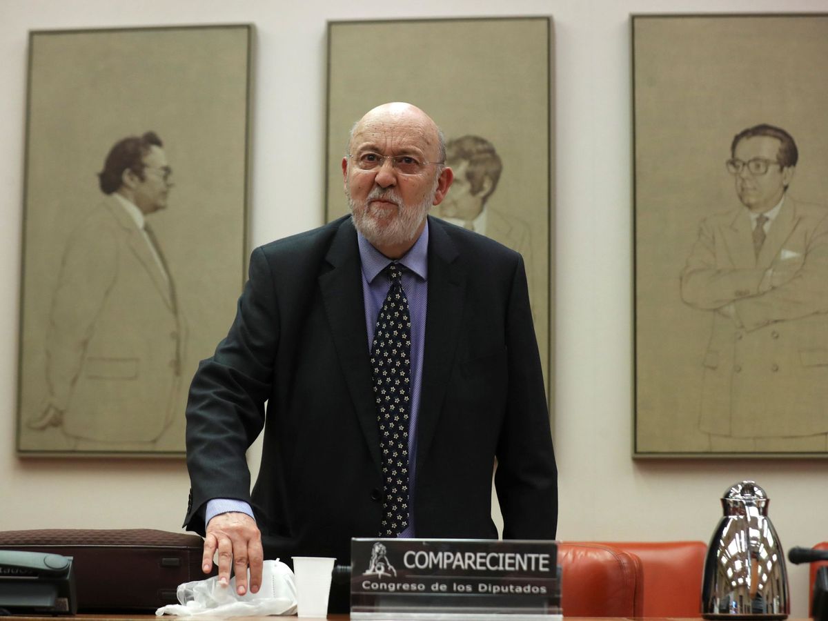Foto: El presidente del CIS, José Félix Tezanos, durante su comparecencia este martes en la comisión Constitucional del Congreso. (EFE)