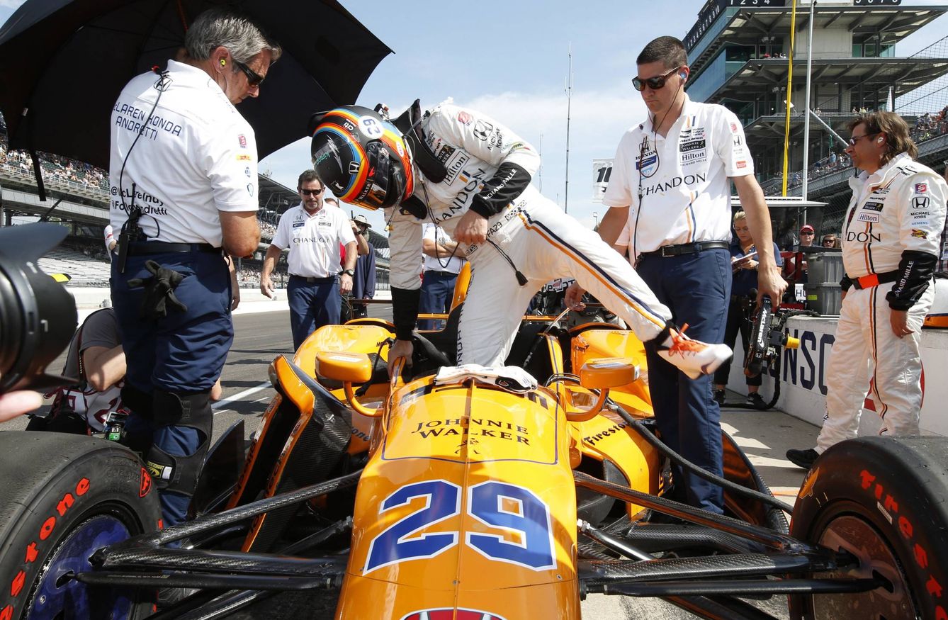 Alonso optaba al triunfo en 2017 hasta los compases finales de la prueba. (EFE)