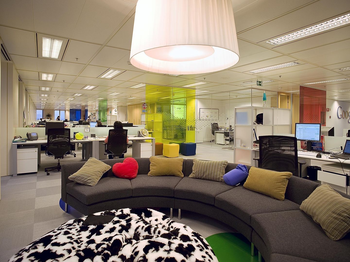 Área de descanso de las oficinas de Google en España.