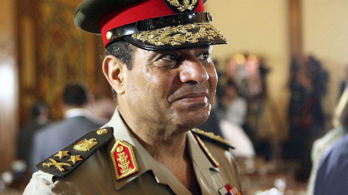 El Ejército advierte de que no se quedará "impasible" ante la destrucción del país
