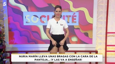 La presentadora Nuria Marín enseña en directo sus bragas de Isabel Pantoja