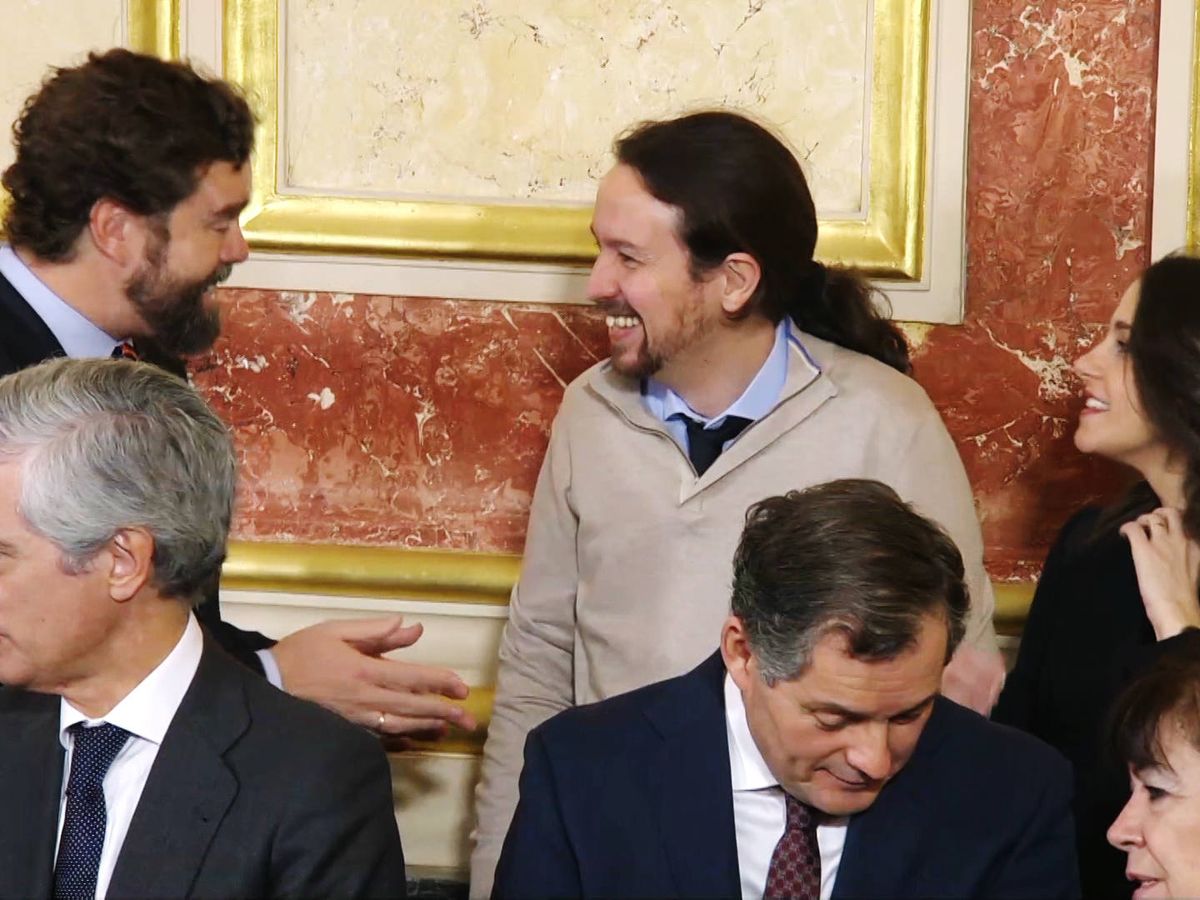 Foto: Espinosa de los Monteros, Pablo Iglesias e Inés Arrimadas bromean recientemente en el Congreso de los Diputados.