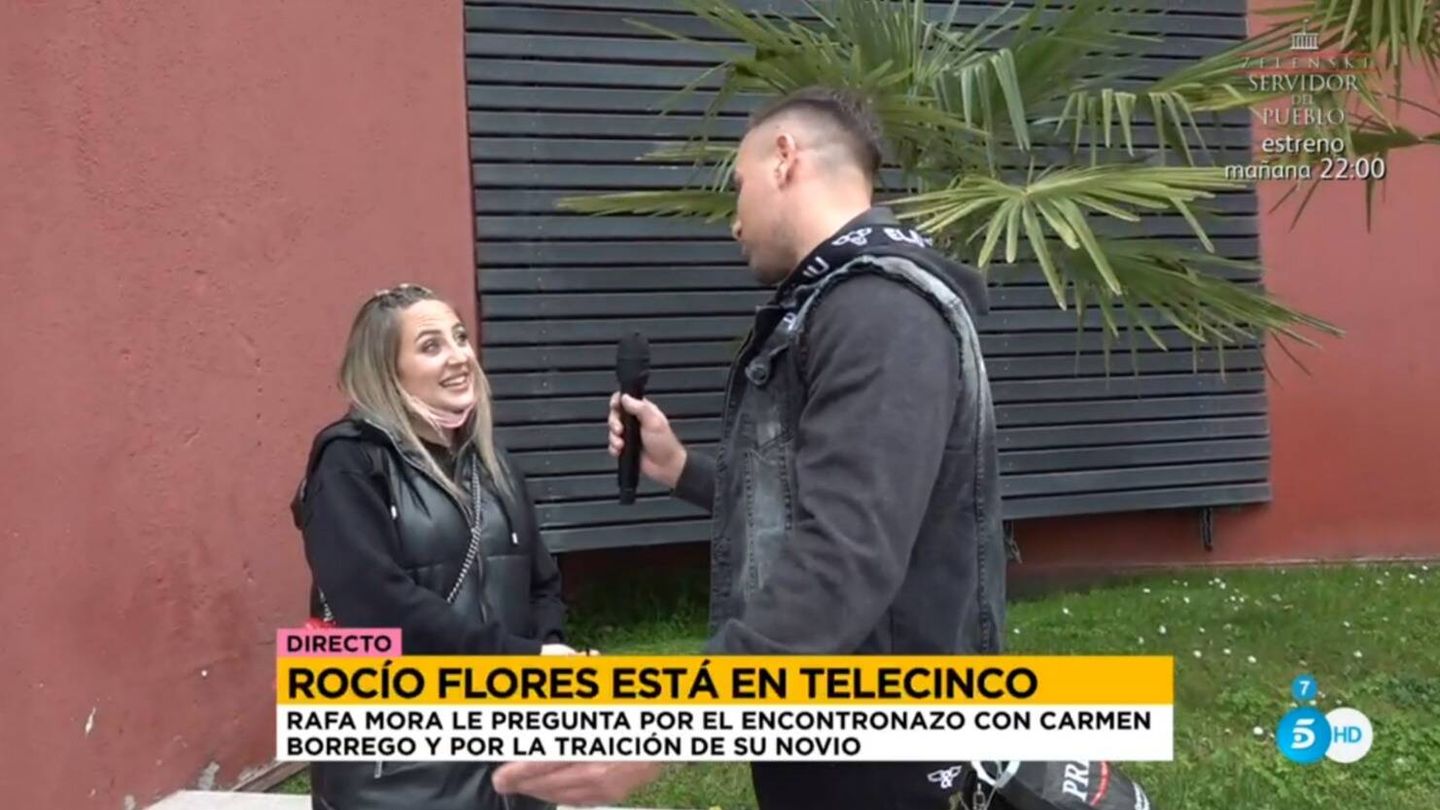 Rafa Mora entrevista a Rocío Flores en 'Sálvame'. (Mediaset España)