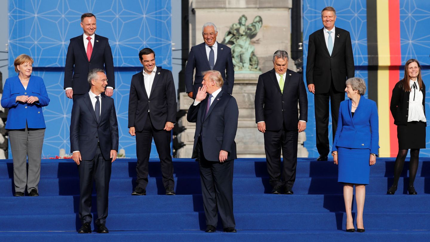 Foto de familia de la última cumbre de la OTAN en Bruselas. (Reuters)