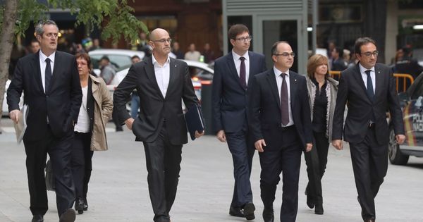 Foto: Los exconsejeros de la Generalitat de Cataluña a su llegada a la Audiencia Nacional. (EFE)