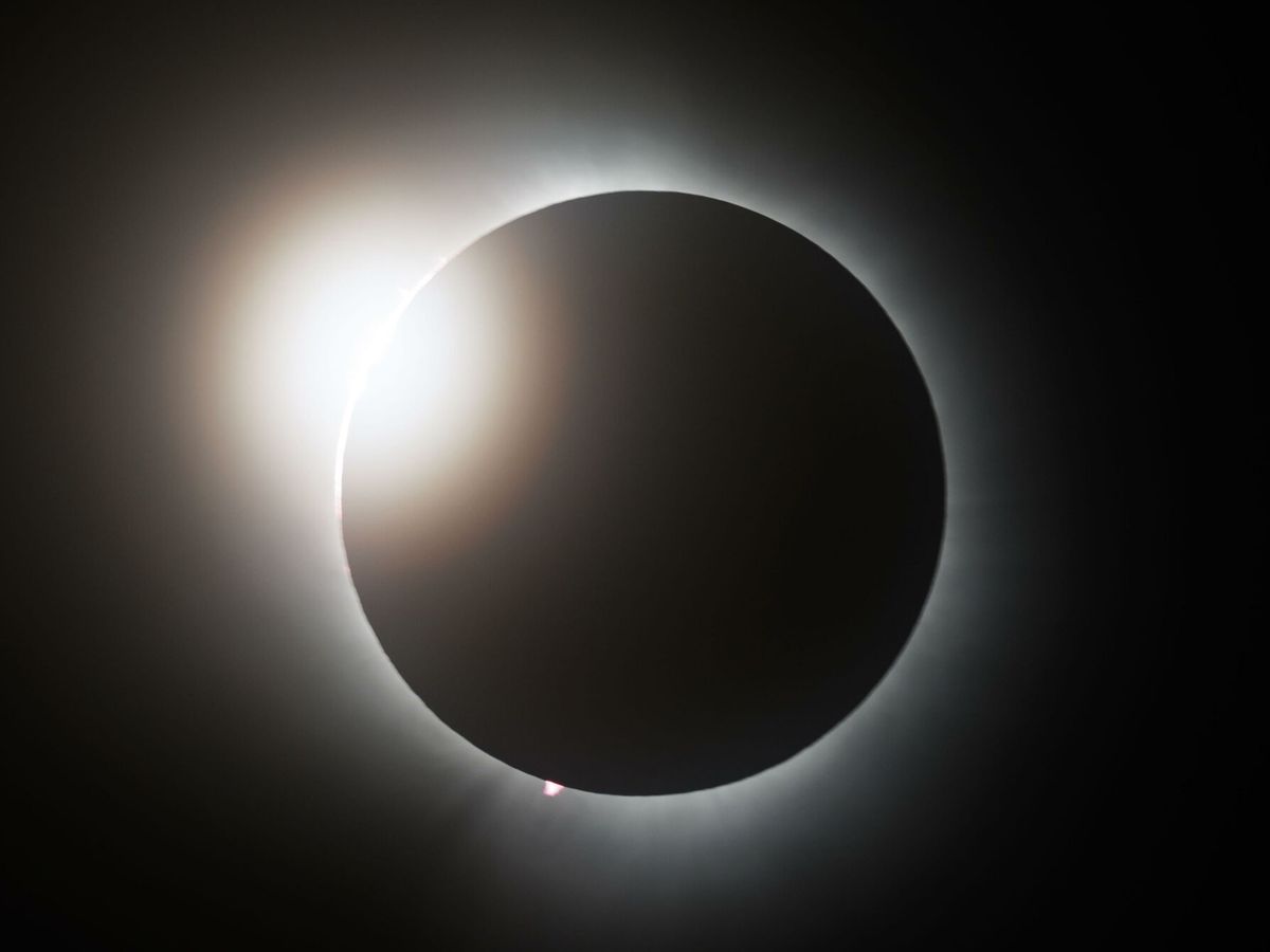 Foto: El eclipse de Sol del 8 de abril ha dejado vídeos para el recuerdo (EFE/CJ Gunther)
