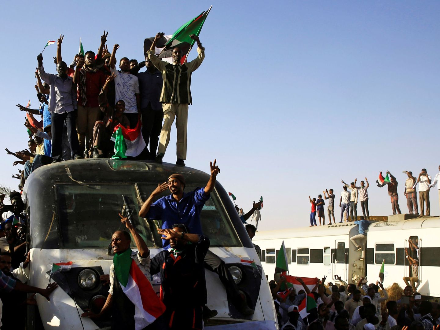 Manifestantes sudaneses. (Reuters)