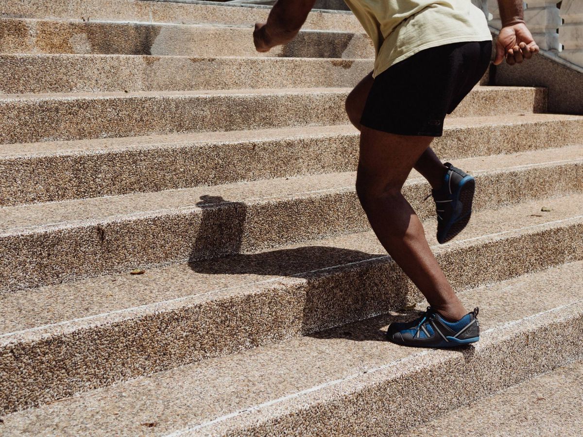 Foto: ¿Cuántas veces has oído el consejo de caminar 10.000 pasos al día para tener un corazón sano? (Pexels)