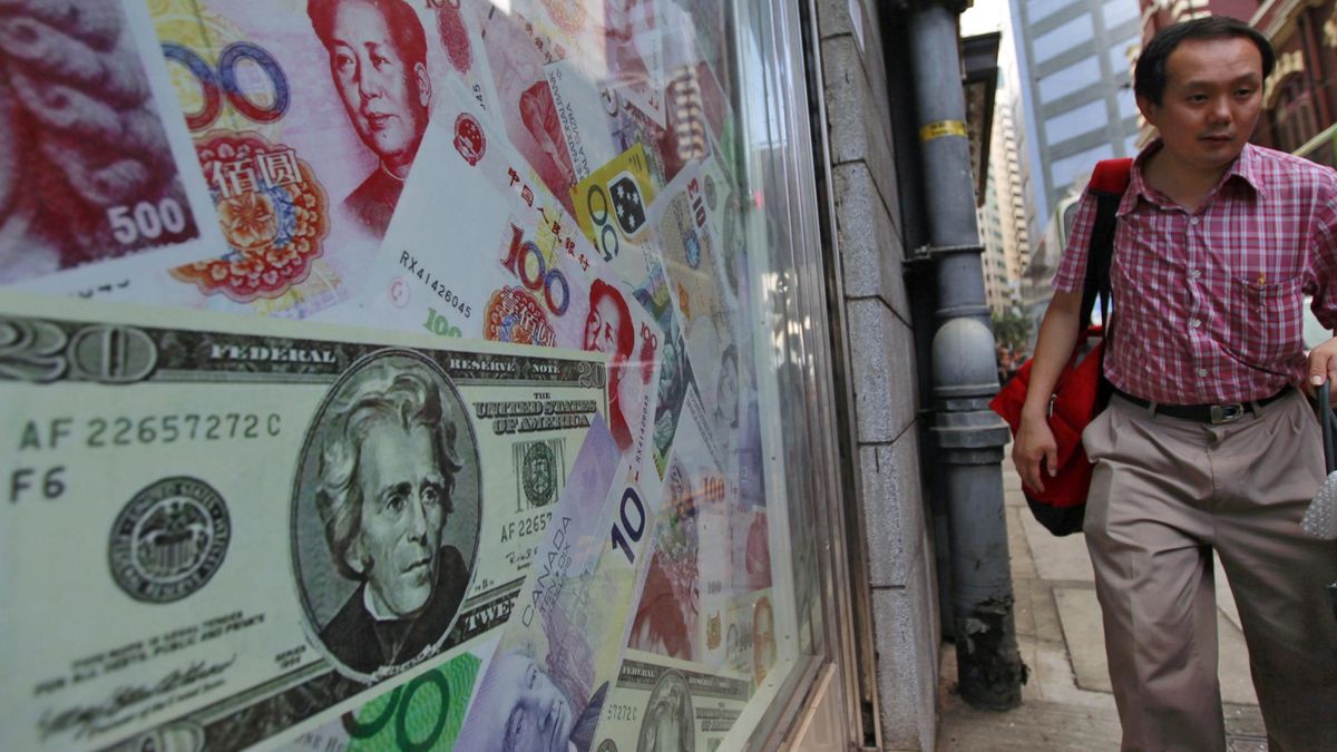 El dólar firma su mayor subida contra el yuan desde 2008 y rebota contra el euro