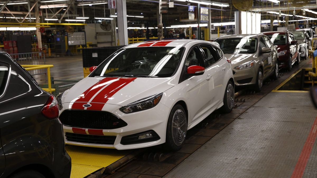 Ford anuncia miles de despidos en toda Europa, con la fábrica de Valencia en vilo