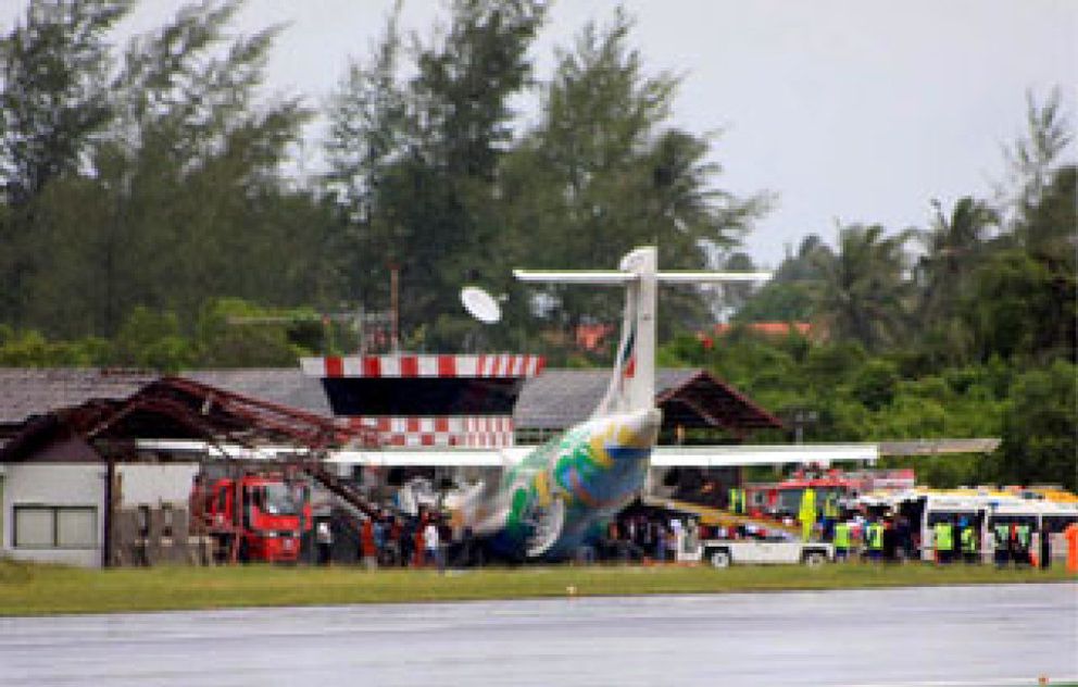 Foto: Dos españoles salen ilesos de un accidente de avión en Tailandia