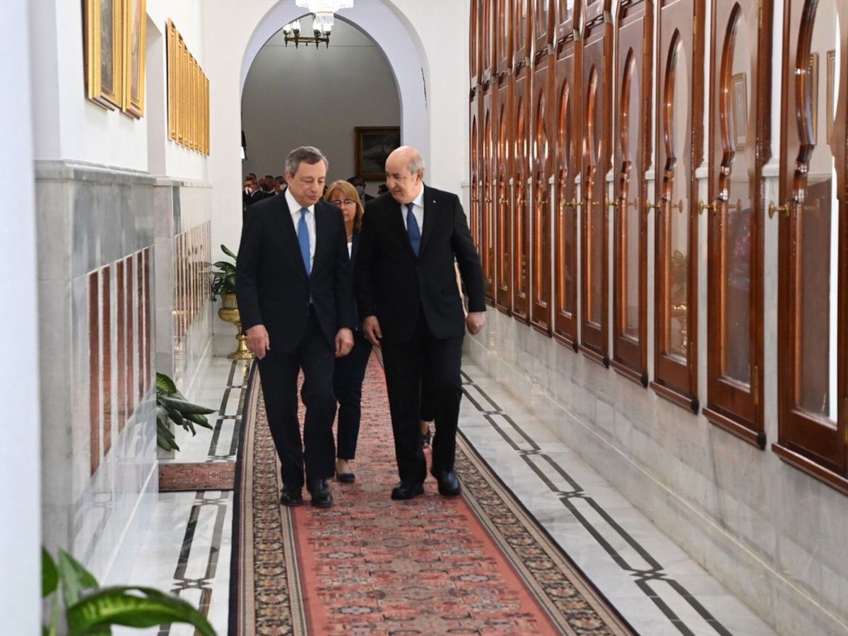 Foto: Mario Draghi y el presidente de Algeria, Abdelmadjid Tebboune. (EFE/EPA/APS)