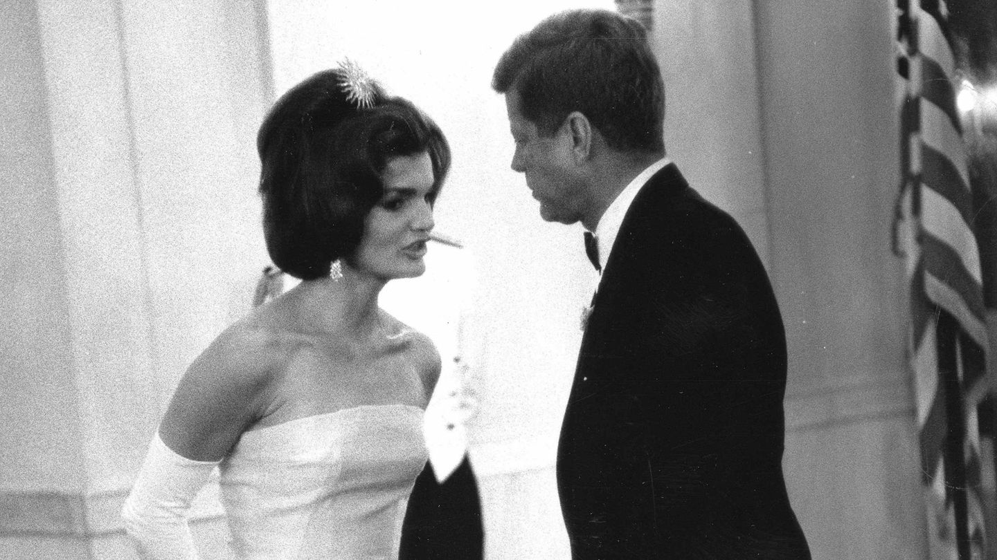 Jackie y John. F. Kennedy en una imagen de archivo. (Reuters/Robert Knudsen)