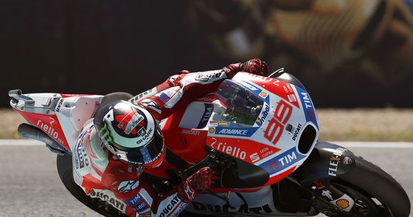 Foto: Jorge Lorenzo sobre su Ducati en el GP de España. (EFE)