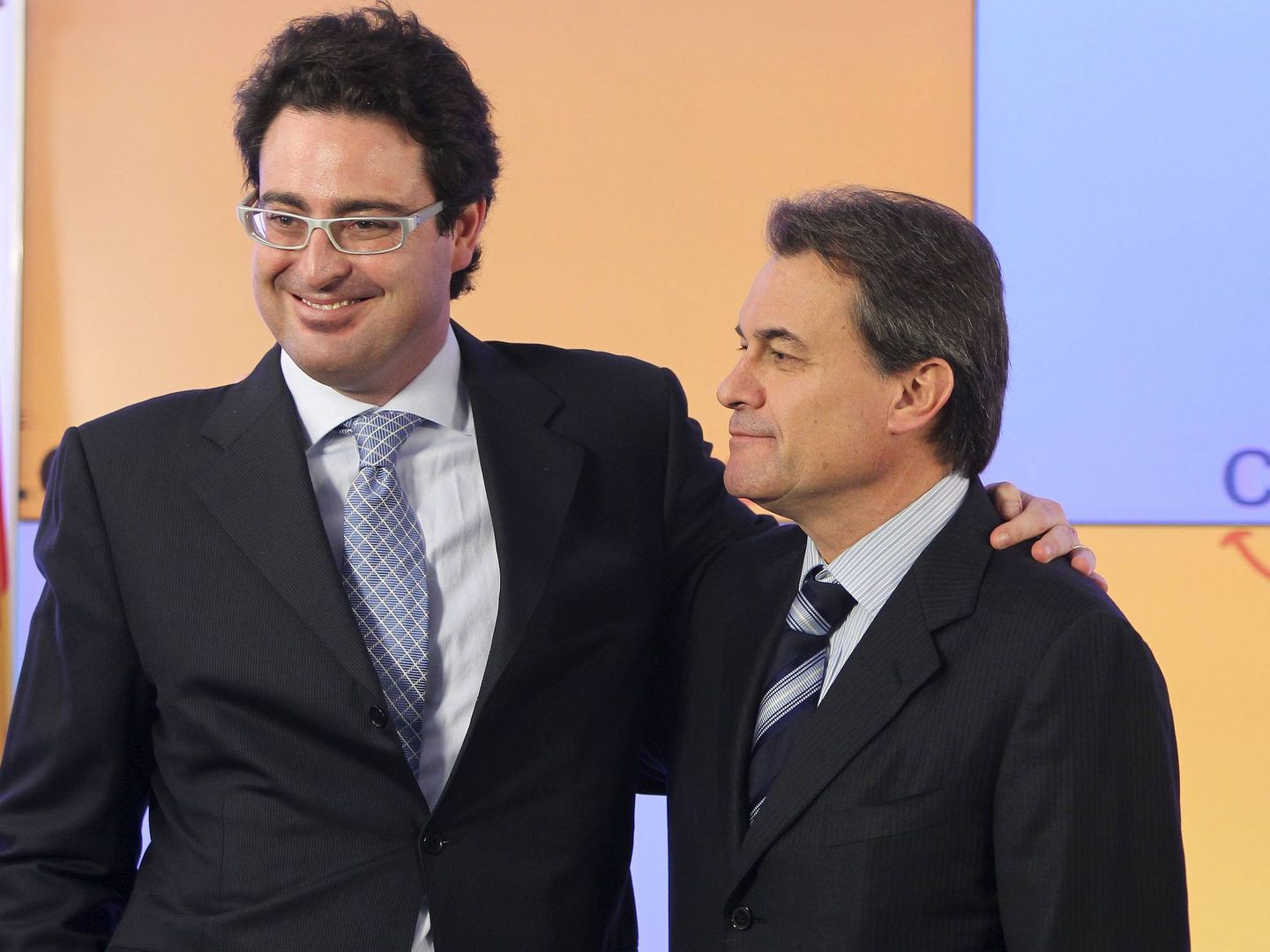 Imagen de archivo de Artur Mas y quien fuera su director de campaña en 2010, David Madí. (EFE)