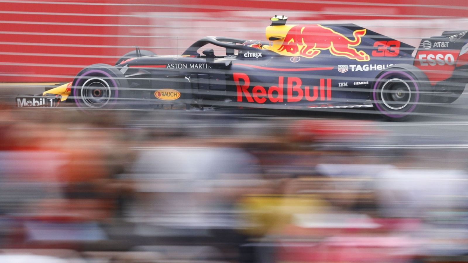 Foto: Max Verstappen sobre su Red Bull. (EFE)