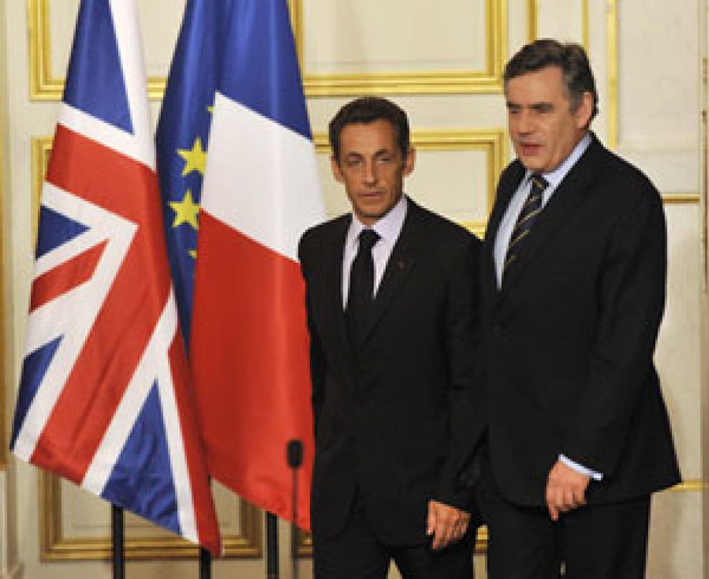 Foto: Brown y Sarkozy piden la creación de un impuesto mundial que grave los bonus de los banqueros