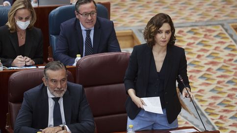 El caso de los comisionistas hunde en el fango el debate político en Madrid