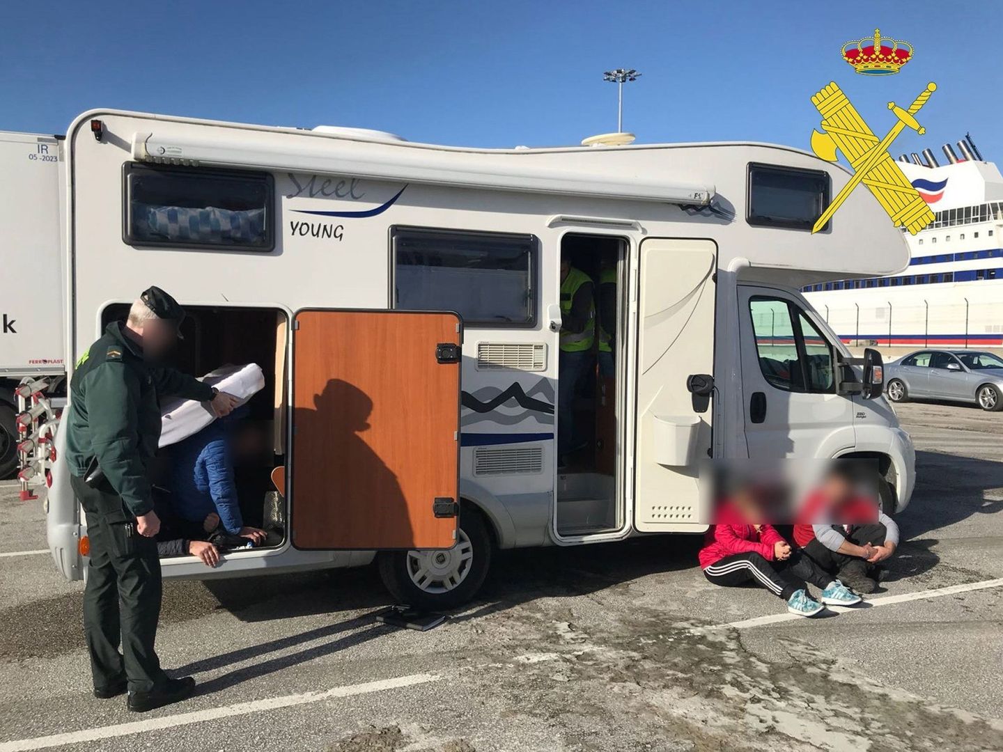 La Guardia Civil detuvo en enero a dos personas que intentaban introducir en el ferry a cuatro albaneses.