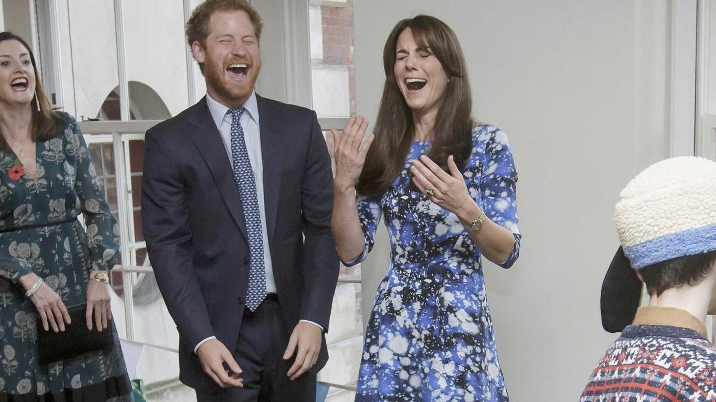 Harry y Kate pasándoselo en grande en un acto en 2015. (Reuters)