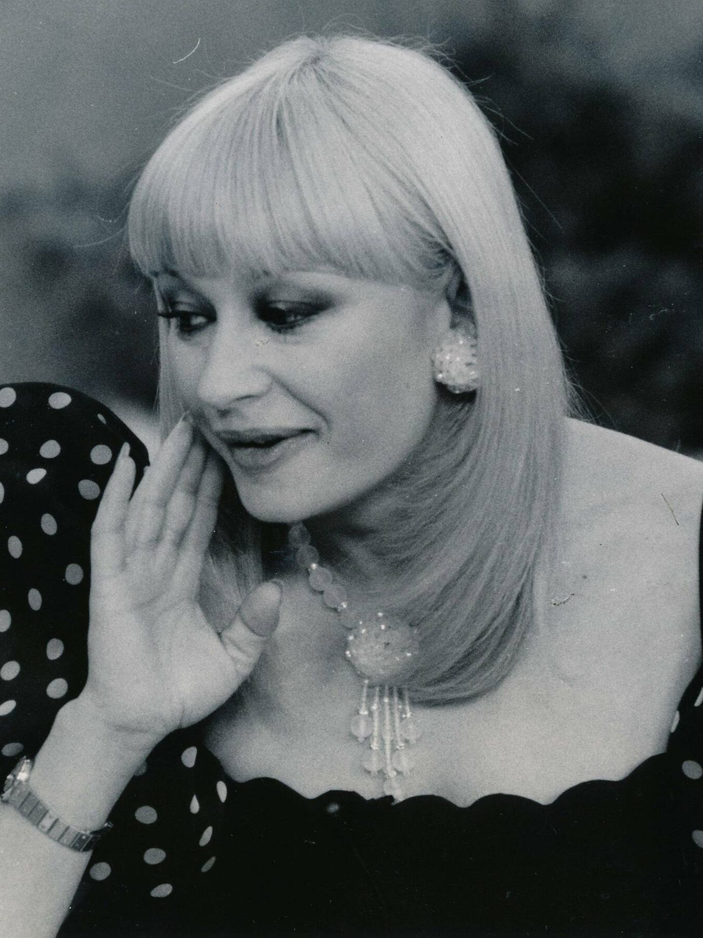 Raffaella Carrà, en uno de sus programas de televisión en la década de los 80. (Cordon Press)