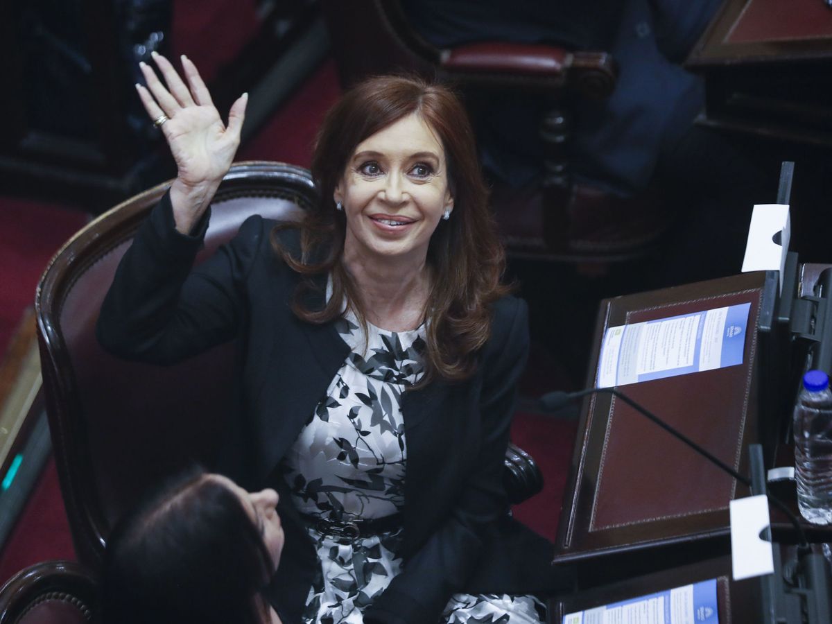Foto: Cristina Fernández de Kirchner durante su juramento como senadora en 2017. (EFE)