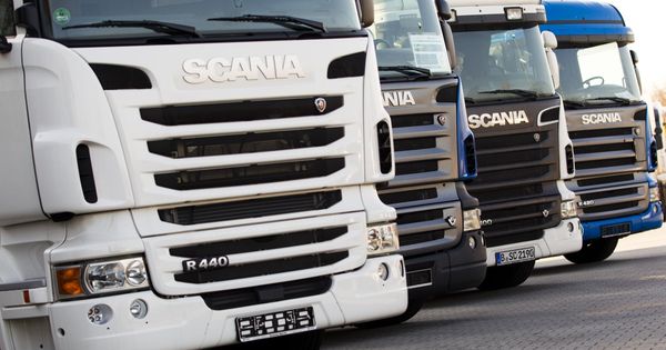 Foto: Scania fue sancionado con 880 millones de euros por participar en el 'cártel de los camiones'. (Reuters)