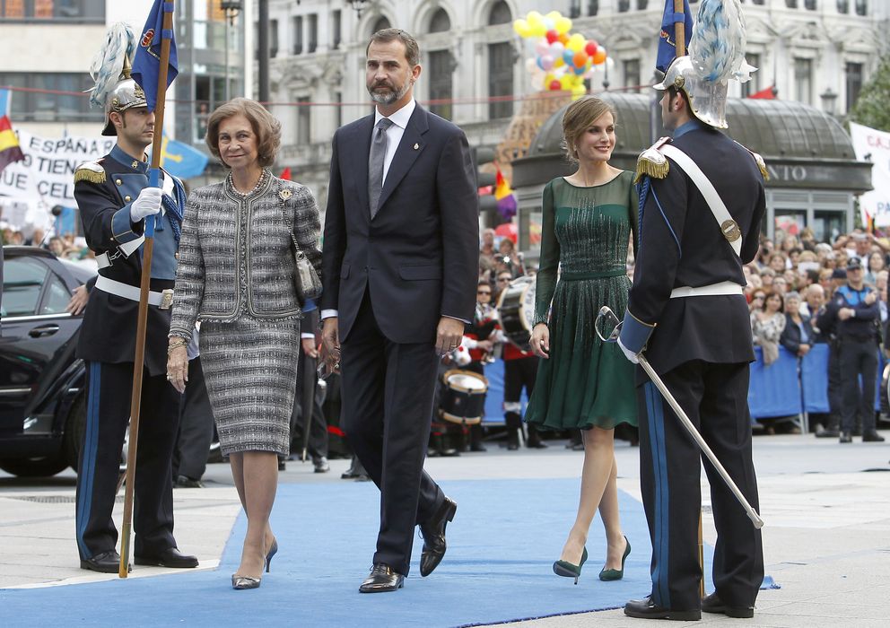 Foto: Fotografía de archivo de los Reyes a su llegada a los Premios Príncipe de Asturias 2013. (Gtres)