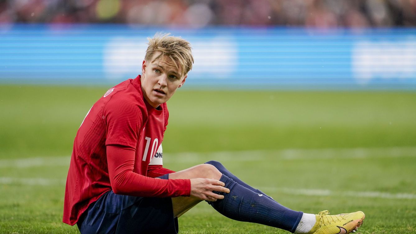 Foto: El jugador del Arsenal, durante un encuentro con Noruega. (EFE/Stian Lysberg)