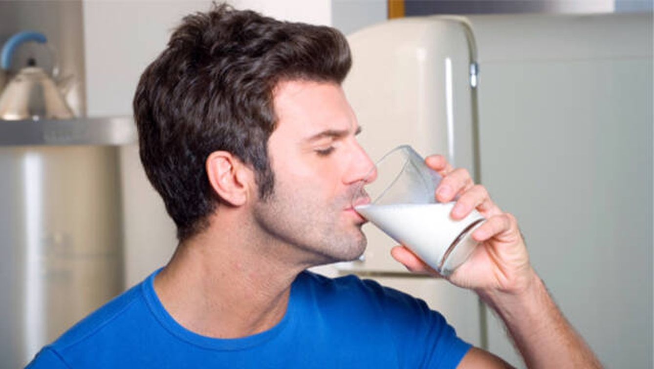 La leche es la mejor bebida para permanecer más tiempo hidratado.  (iStock)