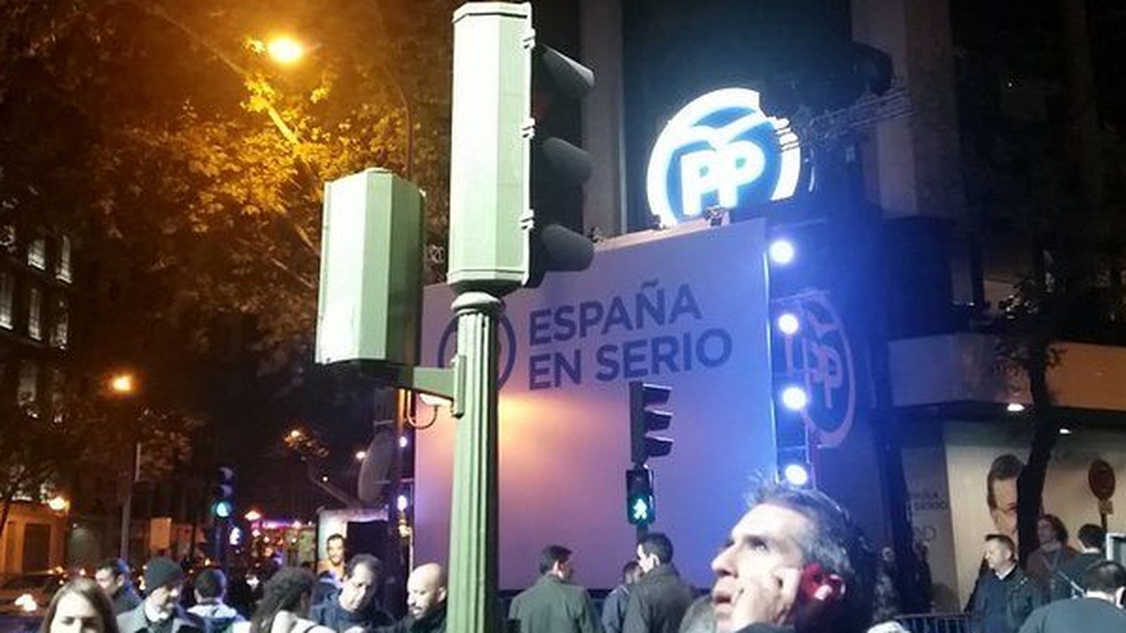 Foto: Así está el exterior de la sede nacional del PP en la calle Génova. (Jaime Domínguez)