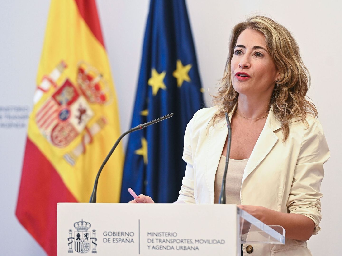La ministra de Transportes, Movilidad y Agenda Urbana, Raquel Sánchez. (EFE/Fernando Villar) 