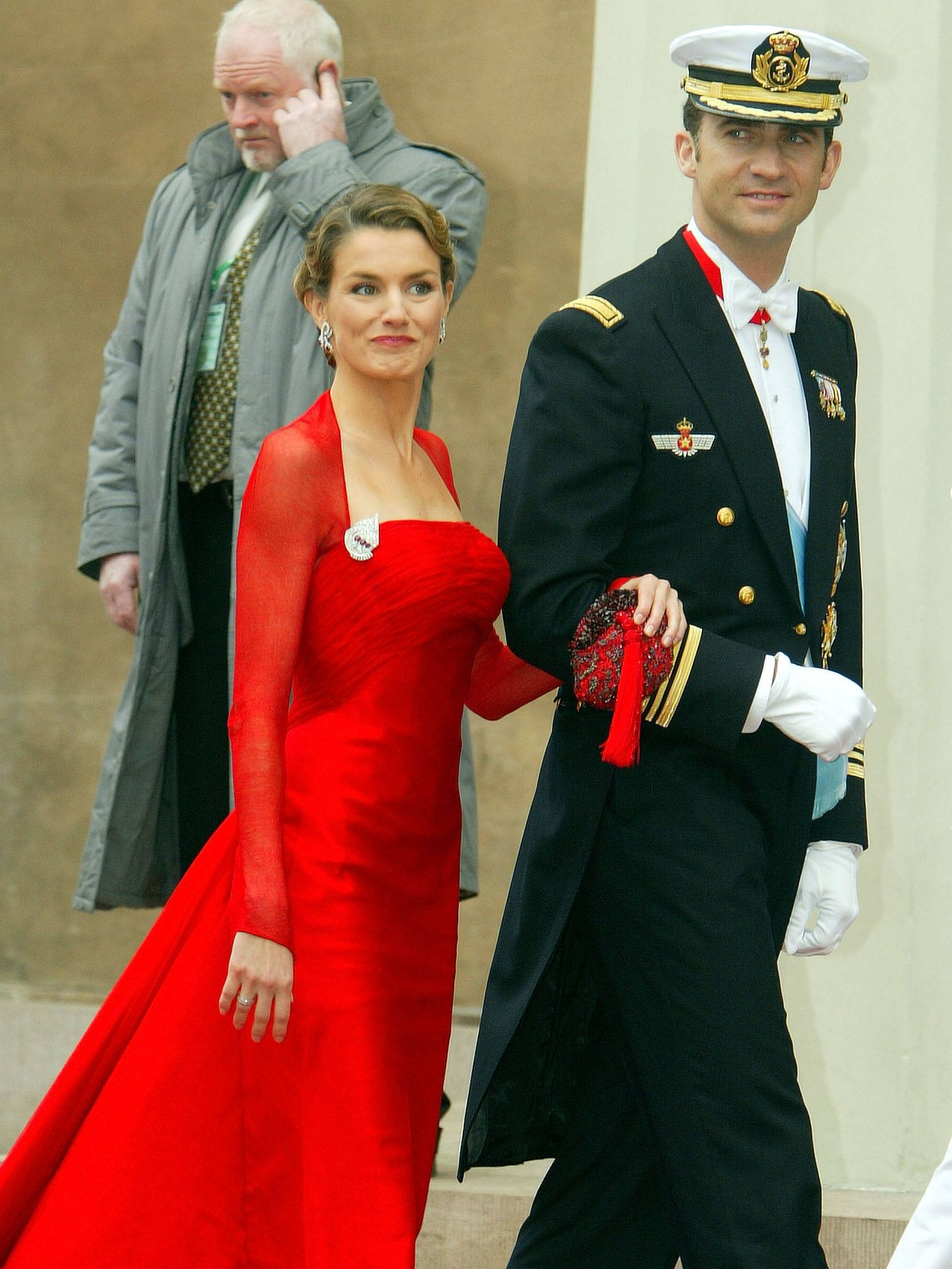 Letizia, con el vestido rojo de Caprile. (Getty)