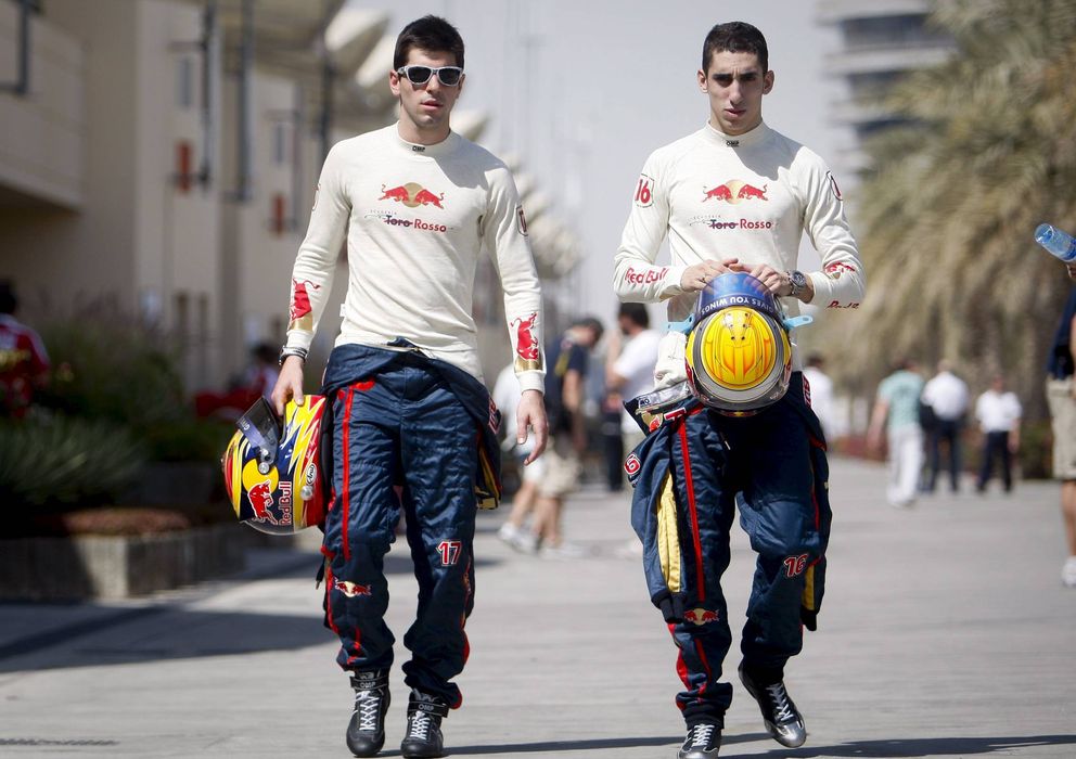 Foto: Jaime Alguersuari y Sebastien Buemi en el Gran Premio de Baréin con Toro Rosso (EFE)