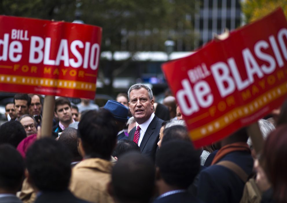 Foto: El candidato a la alcaldía de Nueva York, Bill de Blasio, interviene durante un mitin a favor de la reforma migratoria. (Reuters)