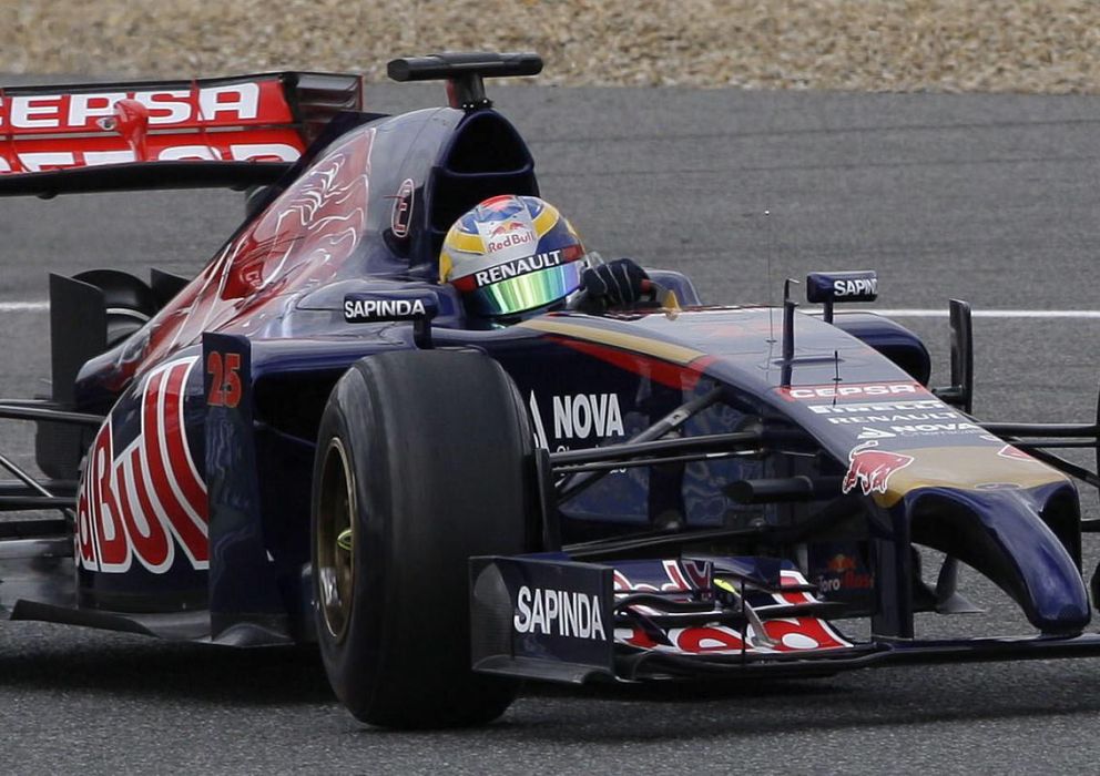 Foto: Jean-Eric Vergne rueda en Jerez con el STR9 de Toro Rosso. (EFE)