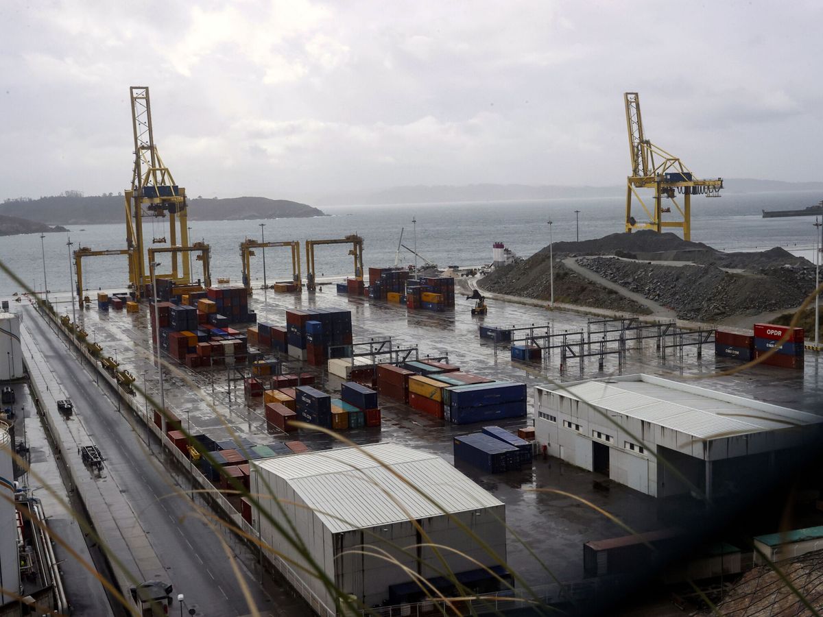 Foto: Vista del puerto de Ferrol. (EFE/Kiko Delgado)