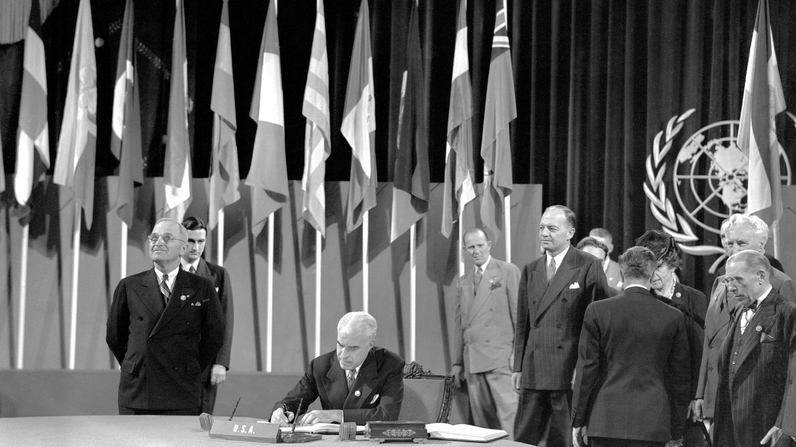 26 оон. ООН Сан Франциско 1945. Конференция Объединенных наций в Сан-Франциско 1945. ООН 26 июня 1945. Сан-Францисская конференция устав ООН.