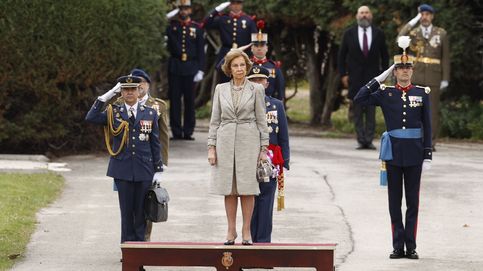 La reina Sofía reaparece en un acto militar y apuesta por la fórmula de Letizia