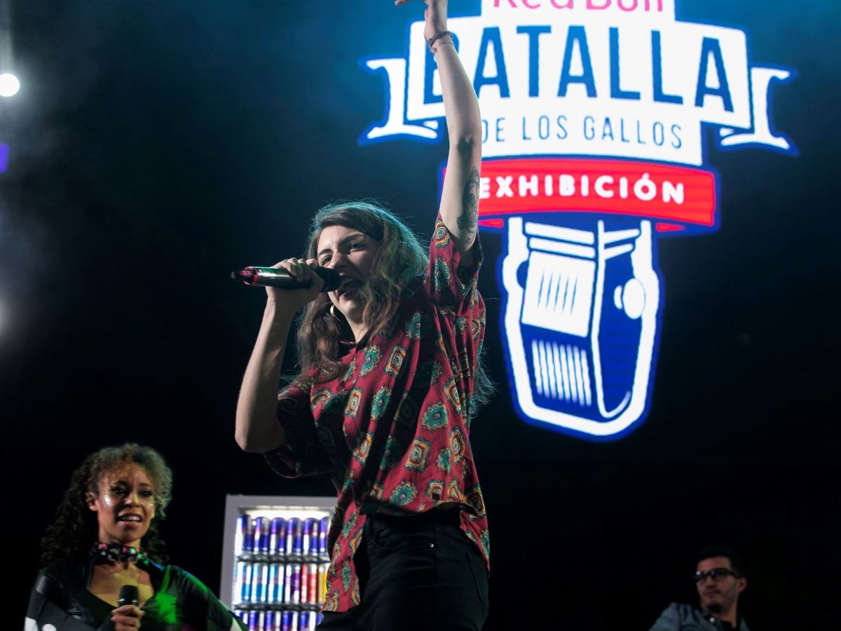 Foto: La rapera Sara Socas actuando en Las Palmas. (Efe)