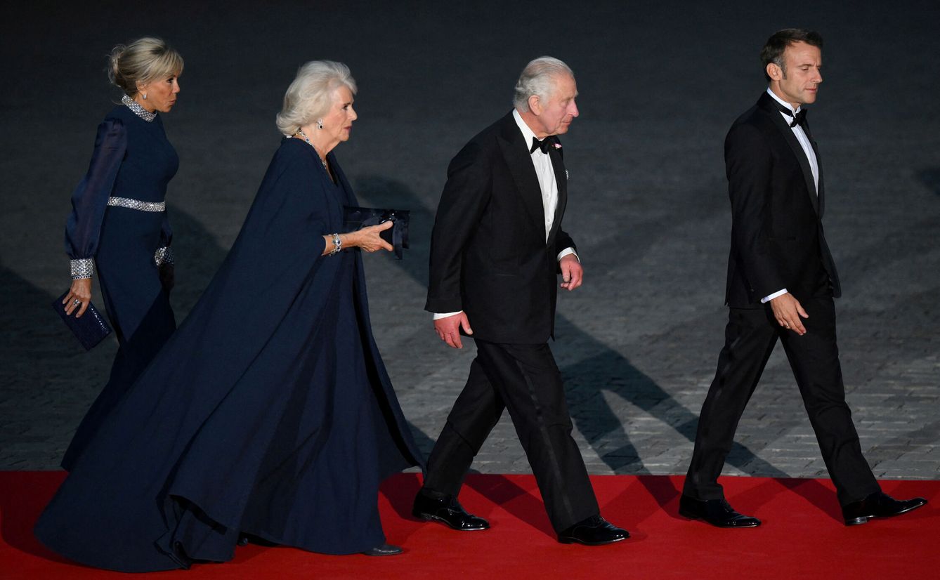 Los reyes de Inglaterra junto a los Macron. (Reuters)