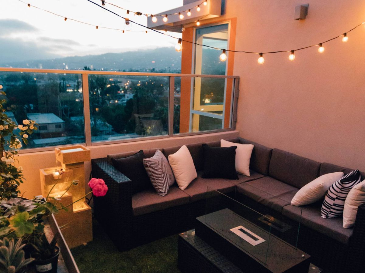 Foto: Disfruta de tu terraza en cualquier época del año. (Roberto Nickson para Unsplash)