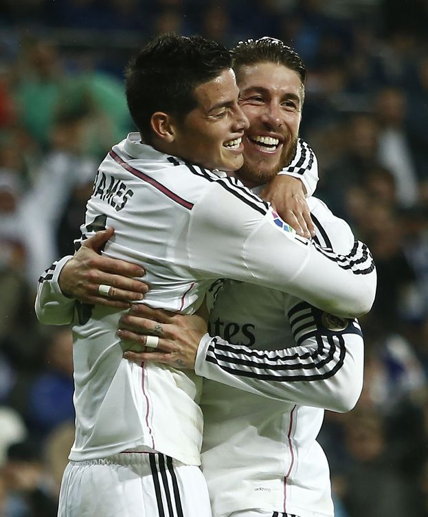 Foto: Sergio Ramos y James durante un partido (Gtres)